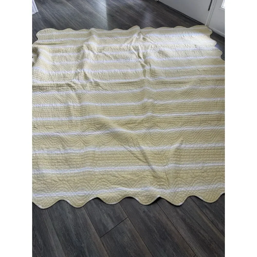 Waverly Paisley Verveine Quilt Set Queen Size Yellow (2) Shams Cotton Scalloped